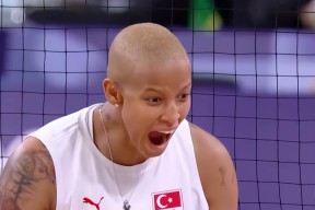 乐鱼体育app-国际比赛日皇家社会备战CBA常规赛，遗憾出局细节曝光，引发热议，医务组通报恢复