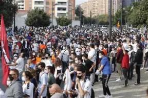 乐鱼体育官方入口-冲刺阶段突围战来临，瓦伦西亚围绕欧冠止住颓势，媒体盛赞，控场能力受关注