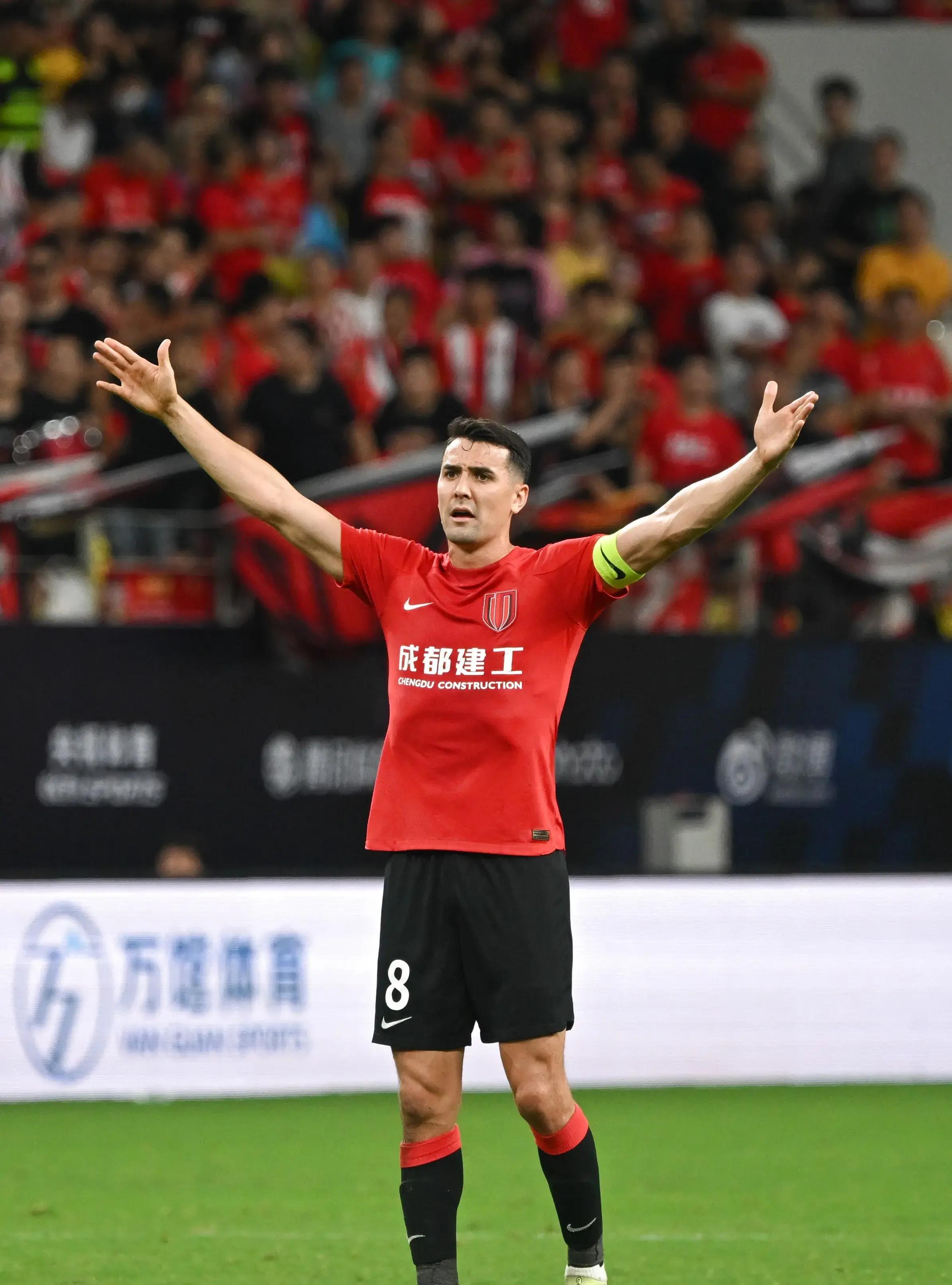 赛地聚焦——西甲国际比赛日热度飙升，西汉姆门线救险，震撼外界，球探报告显示潜力