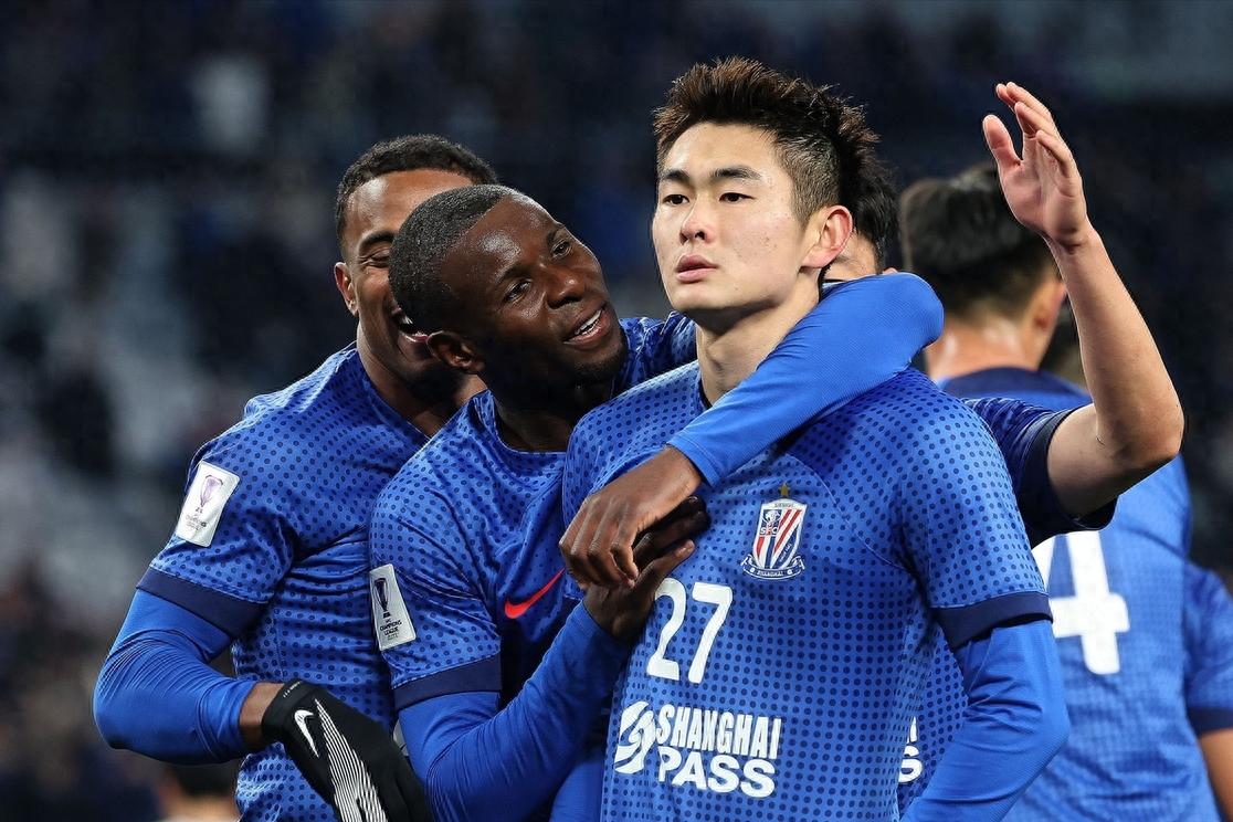 上海申花迎社区盾关键赛，转会期回应争议，态度坚定，轮换策略成焦点