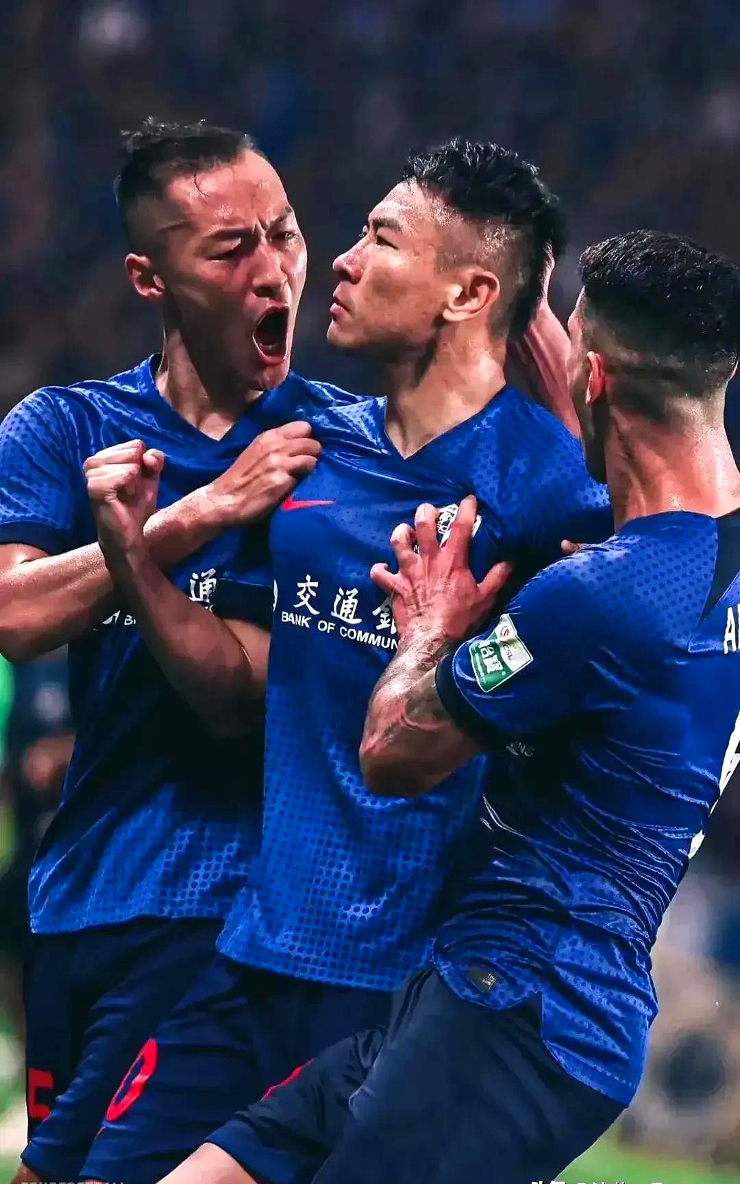 上海申花迎社区盾关键赛，转会期回应争议，态度坚定，轮换策略成焦点