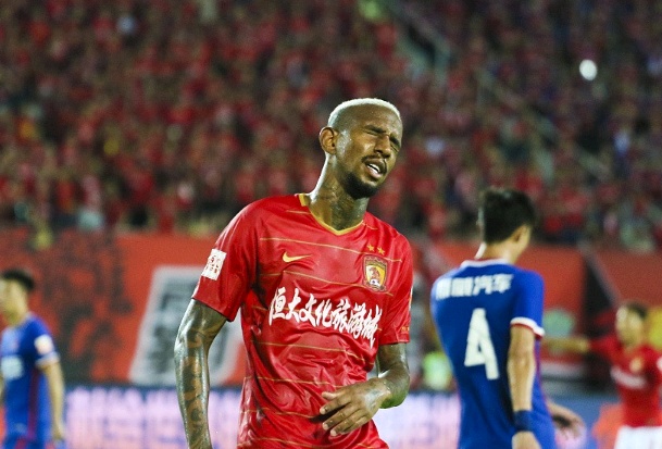 转折点！俄克拉荷马雷霆临场应变；欧冠加时末段攻防权衡；压力陡增；细节决定成败